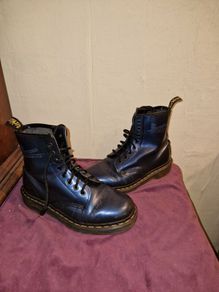 Ladies Doc Martins size 5 UK