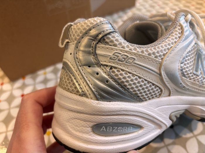 New Balance, size 6