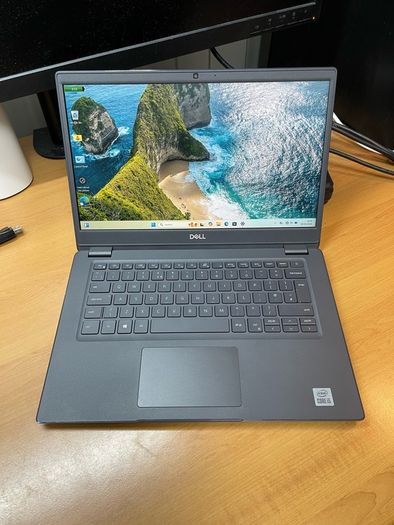Dell Laptop i5 pro 10gen 8/512 ssd windows 11 pro