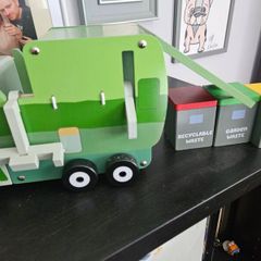 Bluey garbage truck