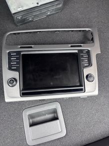 VW Golf Mk7 OEM Navigation Infotainment Screen + Head Unit + Trim