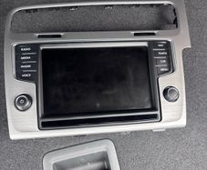 VW Golf Mk7 OEM Navigation Infotainment Screen + Head Unit + Trim