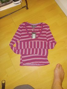 Ladies long sleeved top