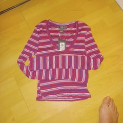 Ladies long sleeved top