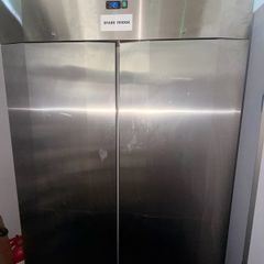 Commercial Polar U-Series 1300L double-door upright refrigerator
