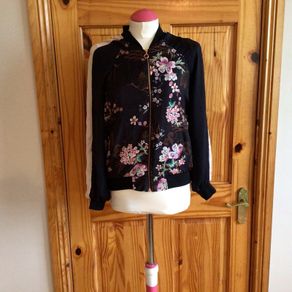 lightweight black floral casual jacket size 8 Postage included