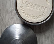 Vintage loccitane soap holder