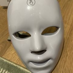 LED face mask