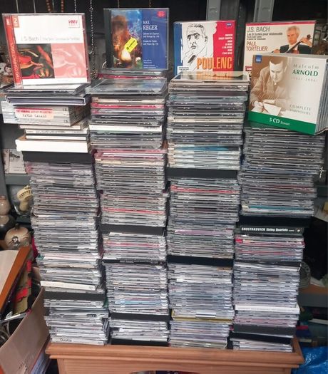520 classical CDs in mint condition, D18
