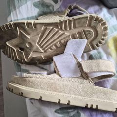 sandles