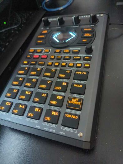 SP-404 MKII sampler