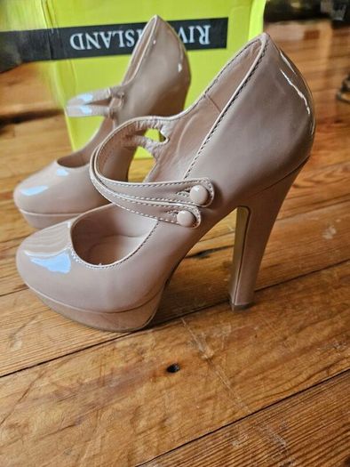 Nude heels  forever21