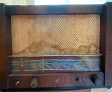 vintage philips radio