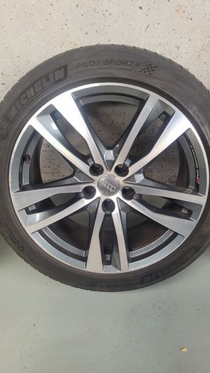 19" Audi alloys
