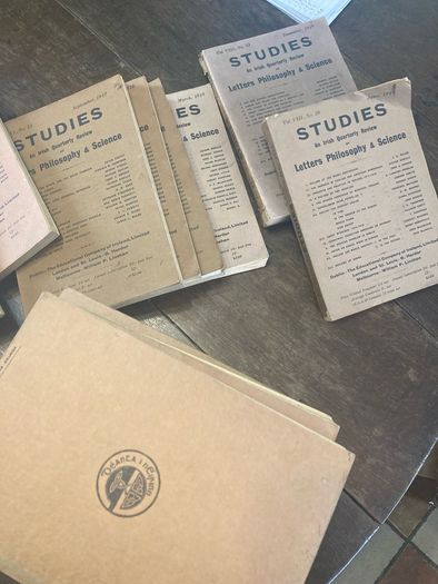 1915 - 1966 An Irish quarterly review magazin