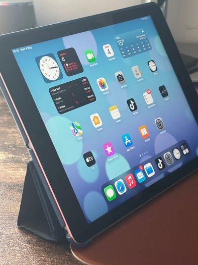 Apple iPad 6th Gen (2018) 9.7" - Excellent Condition - [32GB/128GB]