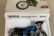 Norton Commando 750cc Scale 1/15 Rare