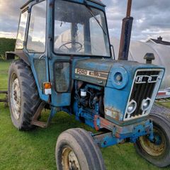 Ford 4600 tractor
