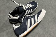 40 Adidas Originals Samba Suede Trainers