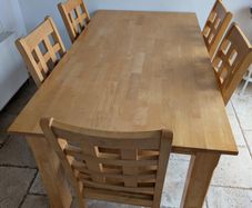 Table and 5 Chairs