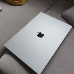 Apple MacBook Pro M4 - Silver