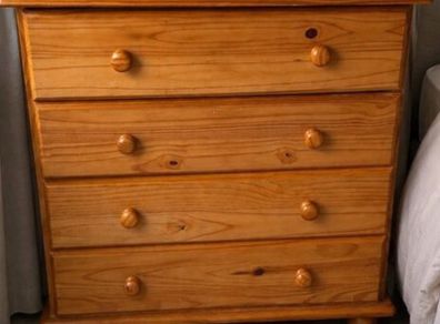 Chest of drawers