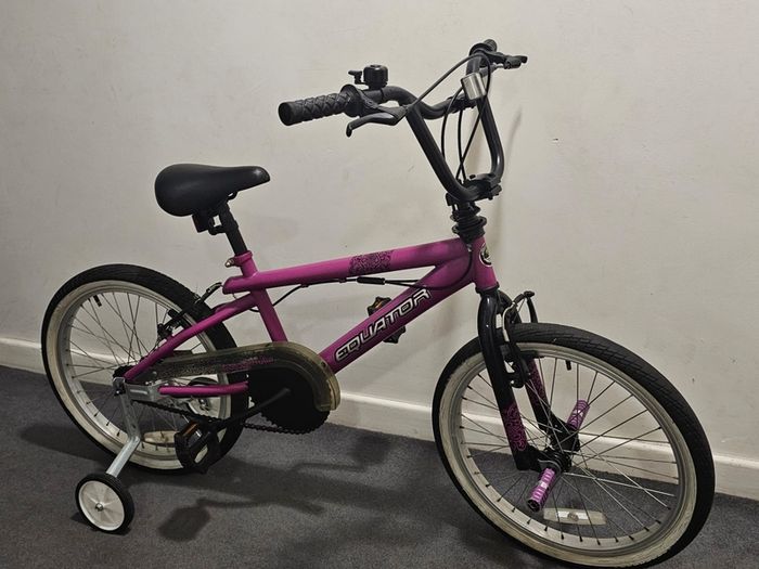 Girls bike 20inch Bmx Stabilisers