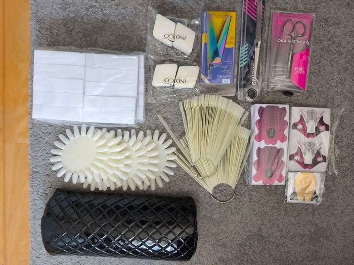 Nail accessories