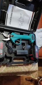 2 Battery Kit 98V Cordless Pruner Electric Pruning Shear with 9700mAh Lithium-ion Battery Efficient Fruit Tree Bonsai Pruning Branche Cutter