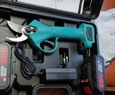 2 Battery Kit 98V Cordless Pruner Electric Pruning Shear with 9700mAh Lithium-ion Battery Efficient Fruit Tree Bonsai Pruning Branche Cutter