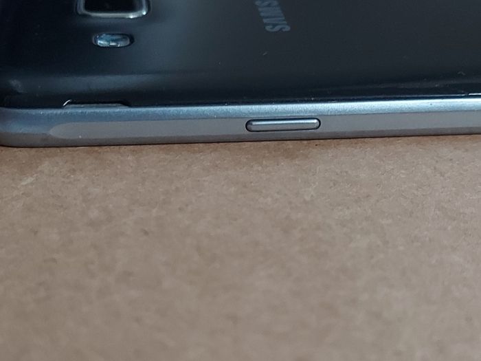Samsung Galaxy J3 2016, Model SM-J320FN, 8GB, in excellent condition