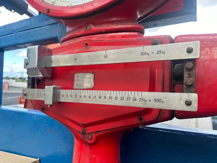 Avery weighting scales