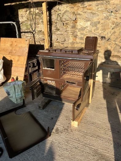 Stanley Super Star 9 Solid Fuel Range