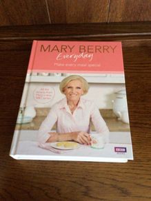 Mary Berry Everyday Cookbook  Like New