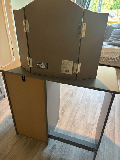 Dressing table with Mirror