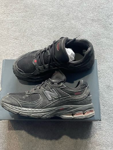 New balances 2002r