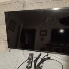 LG 32 inch TV