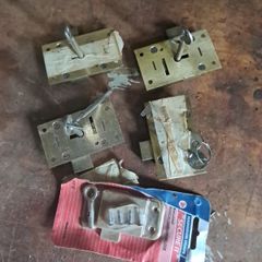 5 locks with keys