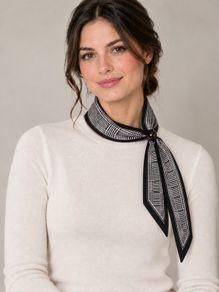 Black and white patterned neck scarf