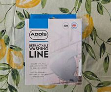 Retractable clothes line