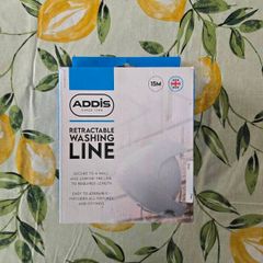 Retractable clothes line