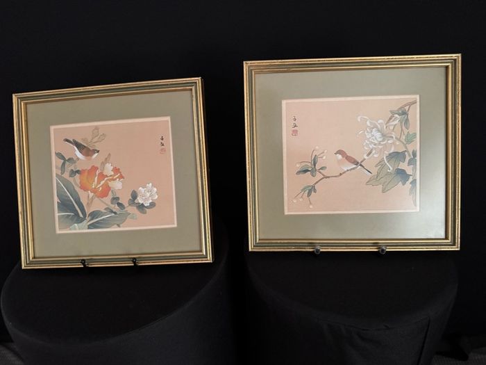 Pair of Vintage Framed Asian Floral & Bird Prints / Paintings (29 x 26.5 cm)
