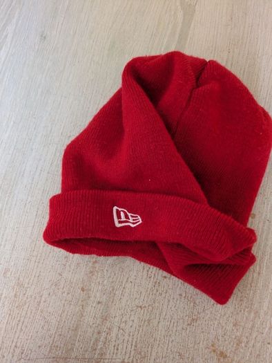New Era New York Yankees Beenie Hat red NY womens