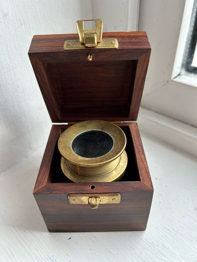 Vintage Magnifying Instrument