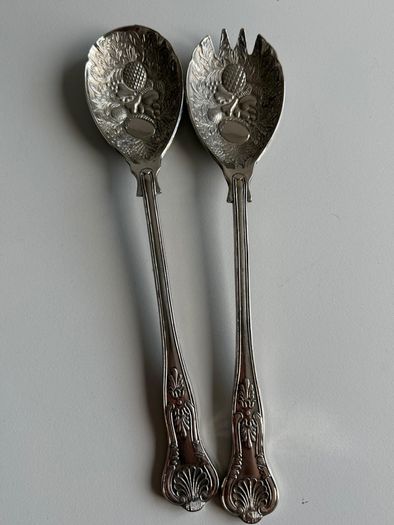 Beautiful Vintage 2-Piece Silver-Plated Salad / Fruit Serving Set - Embossed Pineapple & Grapes Design