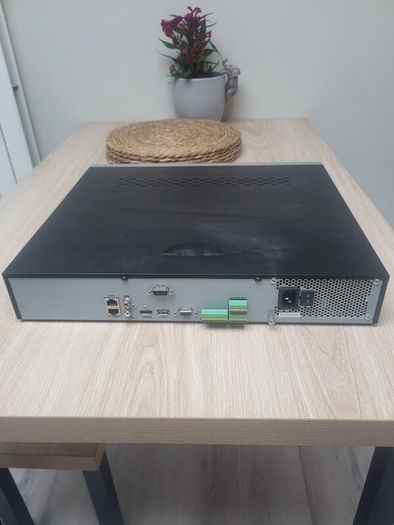 Hikvision 32-Channel 4K NVR (DS-7732NI-I4) + 16TB Surveillance Storage