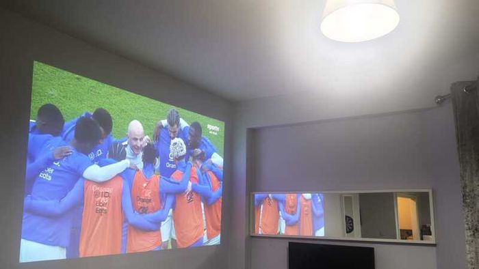 Epson Eh-tw7000 Projector, 4k, Wifi, Bluetooth, 3000 Ansi Lumens - Open To Offers