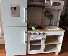 Kids kitchen smyths