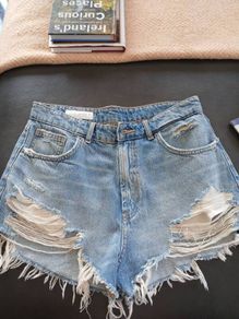 Zara denim shorts pristine condition