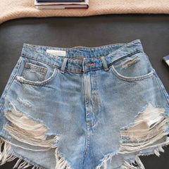 Zara denim shorts pristine condition